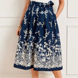 Talbots Piper Pleated Patio Skirt Navy and White Falling Floral Midi Skirt